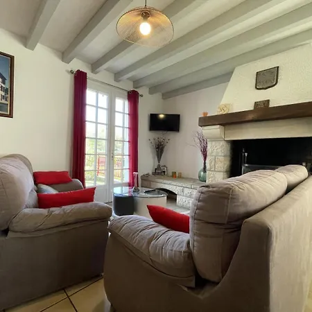 Holiday home Etxartia Ainhice-Mongelos